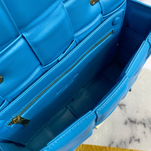 Load image into Gallery viewer, BV002  CHAIN CASSETTE / 10.2x7.1x3.2inch
