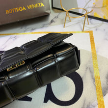 Load image into Gallery viewer, BV004 CHAIN CASSETTE / 10.2x7.1x3.2inch
