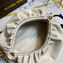 Load image into Gallery viewer, BV005  12.2x4.7x6.3inch
