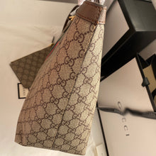 Load image into Gallery viewer, GC257  17.3x13x5.9inch
