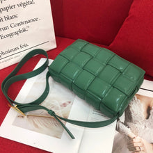 Load image into Gallery viewer, BV014  10.2x3.1x7.1inch
