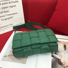 Load image into Gallery viewer, BV014  10.2x3.1x7.1inch
