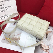 Load image into Gallery viewer, BV017  10.2x3.1x7.1inch
