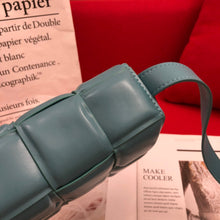 Load image into Gallery viewer, BV023   10.2x3.1x7.1inch
