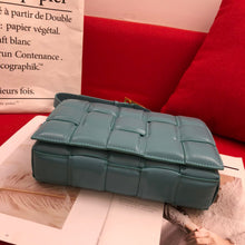 Load image into Gallery viewer, BV023   10.2x3.1x7.1inch
