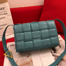 Load image into Gallery viewer, BV023   10.2x3.1x7.1inch
