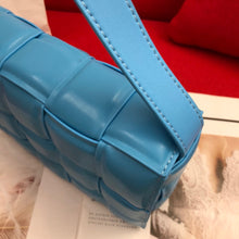 Load image into Gallery viewer, BV025   10.2x3.1x7.1inch
