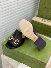 Load image into Gallery viewer, SE500 Size 5-10 Heels:7.5cm Material: Cowhide Lining: Sheep skin Sole: Italian leather
