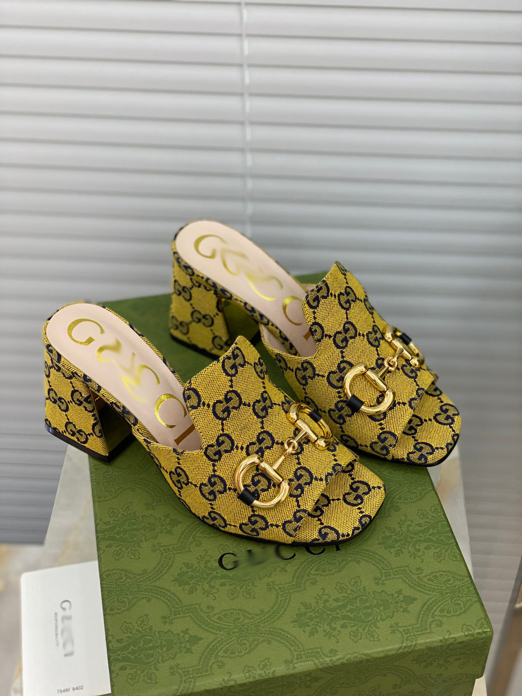 SE502 Size 5-10 Heels:7.5cm Material: Cowhide Lining: Sheep skin Sole: Italian leather