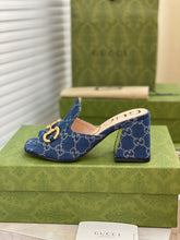 Load image into Gallery viewer, SE505  Size 5-10 Heels:7.5cm Material: Cowhide Lining: Sheep skin Sole: Italian leather
