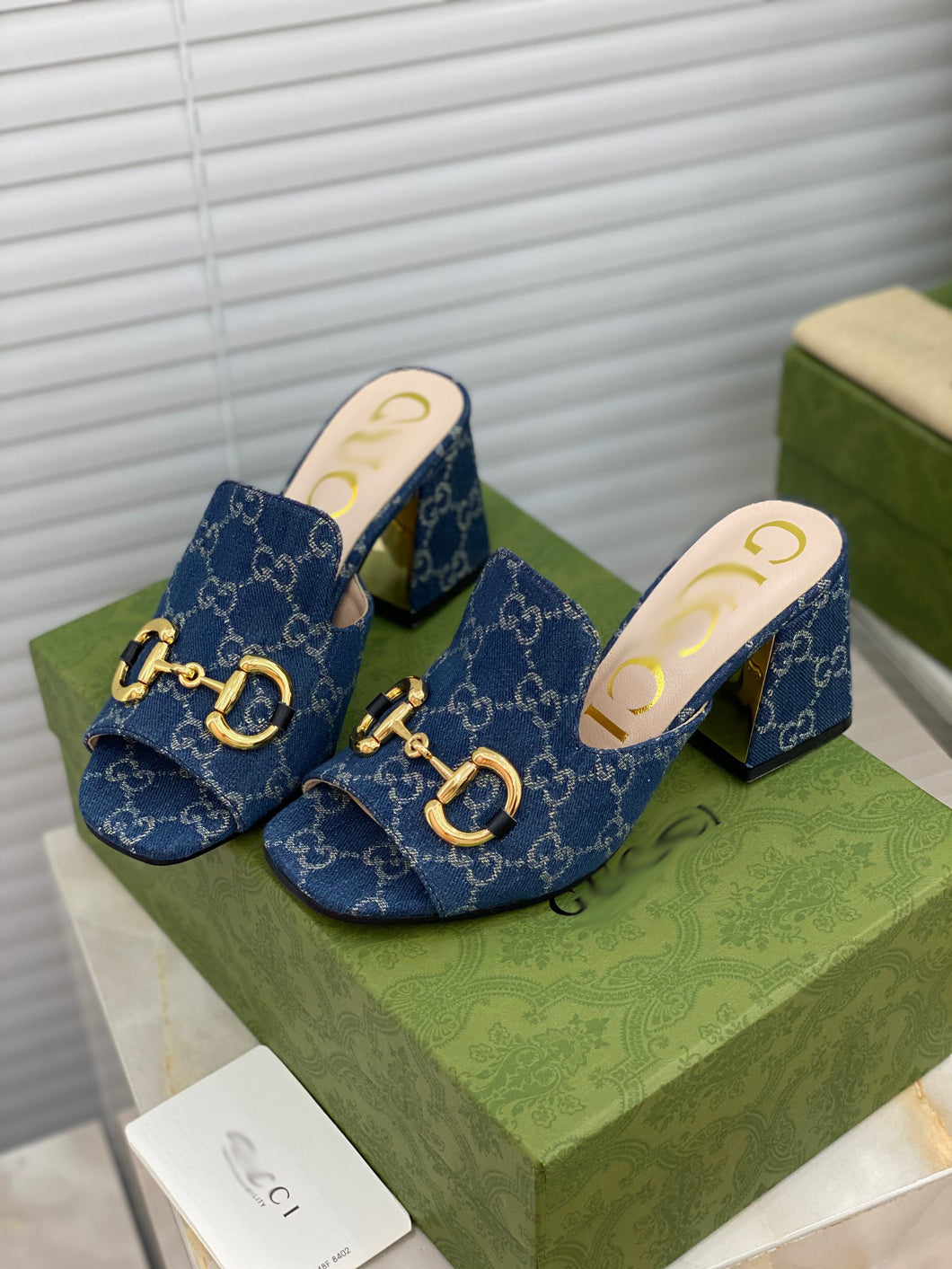 SE505  Size 5-10 Heels:7.5cm Material: Cowhide Lining: Sheep skin Sole: Italian leather