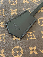 Load image into Gallery viewer, LB446  13.4x15x6.7inch
