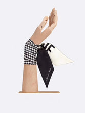 Load image into Gallery viewer, CLTH166  6x105cm
