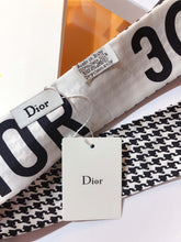 Load image into Gallery viewer, CLTH166  6x105cm
