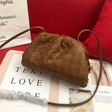 Load image into Gallery viewer, BV028  8.7x4.7x2.8inch
