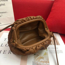 Load image into Gallery viewer, BV028  8.7x4.7x2.8inch
