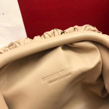 Load image into Gallery viewer, BV029  8.7x4.7x2.8inch
