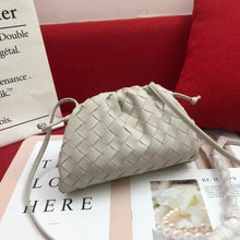 Load image into Gallery viewer, BV030  8.7x4.7x2.8inch
