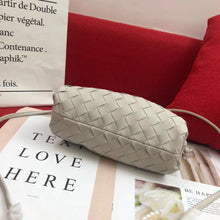 Load image into Gallery viewer, BV030  8.7x4.7x2.8inch
