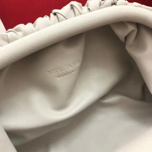 Load image into Gallery viewer, BV030  8.7x4.7x2.8inch
