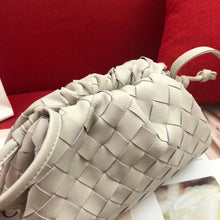 Load image into Gallery viewer, BV030  8.7x4.7x2.8inch
