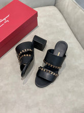 Load image into Gallery viewer, SE541  Size5-9  Heels:5.5cm Material: Sheep skin Lining: Sheep skin Sole: Italian leather
