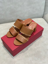 Load image into Gallery viewer, SE542  Size5-9  Heels:5.5cm Material: Sheep skin Lining: Sheep skin Sole: Italian leather
