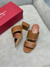 Load image into Gallery viewer, SE542  Size5-9  Heels:5.5cm Material: Sheep skin Lining: Sheep skin Sole: Italian leather
