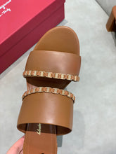 Load image into Gallery viewer, SE542  Size5-9  Heels:5.5cm Material: Sheep skin Lining: Sheep skin Sole: Italian leather
