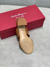 Load image into Gallery viewer, SE542  Size5-9  Heels:5.5cm Material: Sheep skin Lining: Sheep skin Sole: Italian leather
