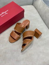 Load image into Gallery viewer, SE543  Size5-9  Heels:5.5cm Material: Sheep skin Lining: Sheep skin Sole: Italian leather
