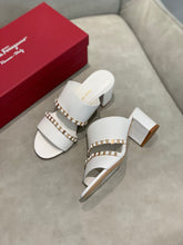 Load image into Gallery viewer, SE542  Size5-9  Heels:5.5cm Material: Sheep skin Lining: Sheep skin Sole: Italian leather
