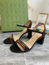 Load image into Gallery viewer, SE552 Size 4-9 Heels:7.5cm Material: Cowhide Lining: Sheep skin Sole: Italian leather
