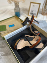 Load image into Gallery viewer, SE552 Size 4-9 Heels:7.5cm Material: Cowhide Lining: Sheep skin Sole: Italian leather
