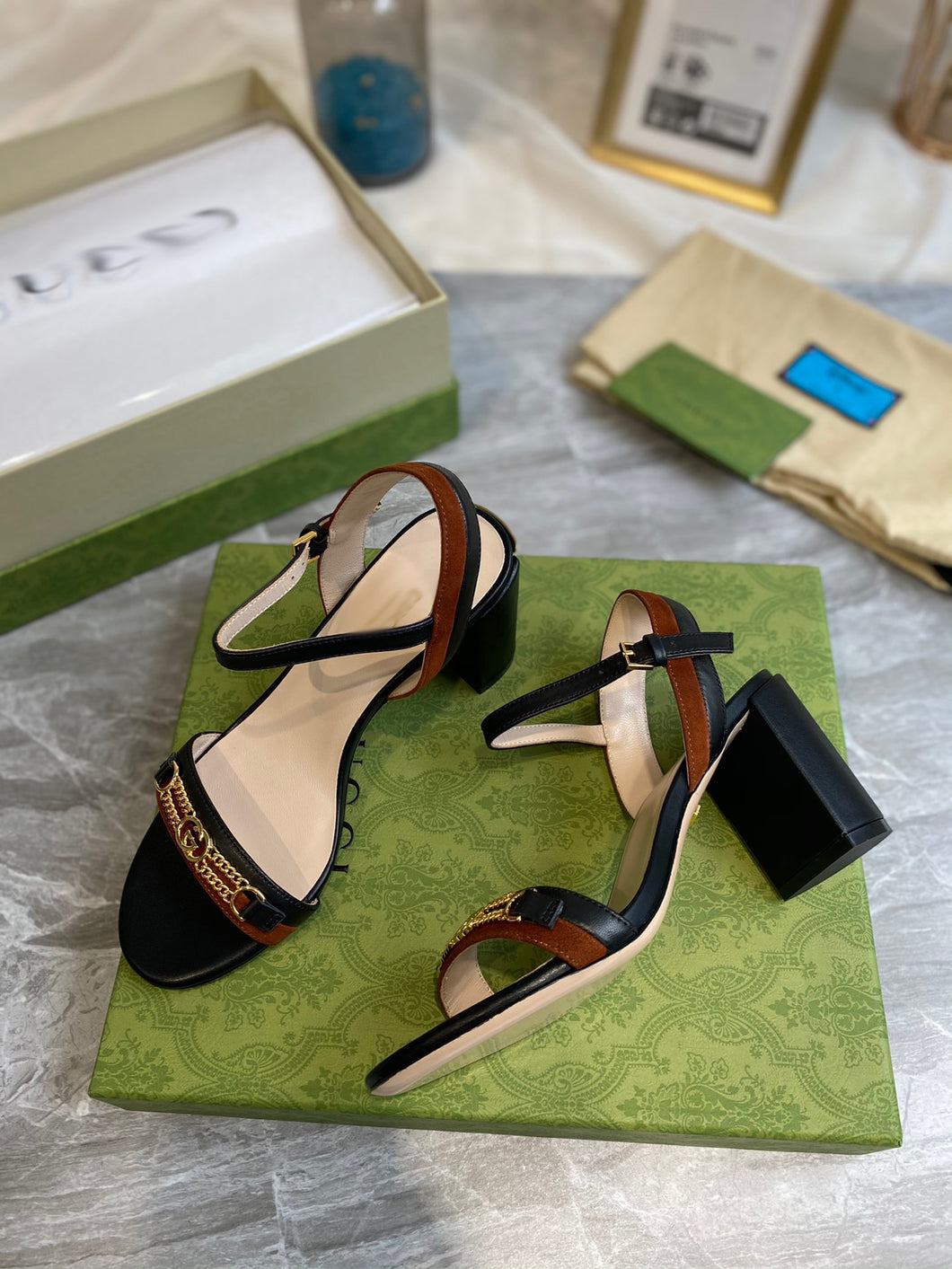 SE552 Size 4-9 Heels:7.5cm Material: Cowhide Lining: Sheep skin Sole: Italian leather