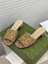 Load image into Gallery viewer, SE557 Size 4-10  Heels:2.5cm Lining: Sheep skin Sole: Italian leather
