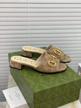 Load image into Gallery viewer, SE557 Size 4-10  Heels:2.5cm Lining: Sheep skin Sole: Italian leather
