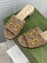 Load image into Gallery viewer, SE557 Size 4-10  Heels:2.5cm Lining: Sheep skin Sole: Italian leather
