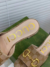 Load image into Gallery viewer, SE557 Size 4-10  Heels:2.5cm Lining: Sheep skin Sole: Italian leather
