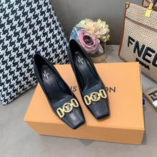 Load image into Gallery viewer, SE567  Size 4-9  Heels:7cm Material: Cowhide  Lining: Sheep skin Sole: Italian leather
