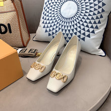 Load image into Gallery viewer, SE568  Size 4-9  Heels:7cm Material: Cowhide  Lining: Sheep skin Sole: Italian leather
