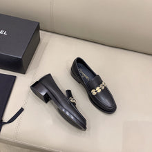 Load image into Gallery viewer, SE615 Size 5-10 Material: Cowhide  Lining: Sheep skin Sole: Italian leather and Non-slip rubber
