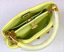 Load image into Gallery viewer, VLTN018    Mini:7.9inch  Small:9.8inch
