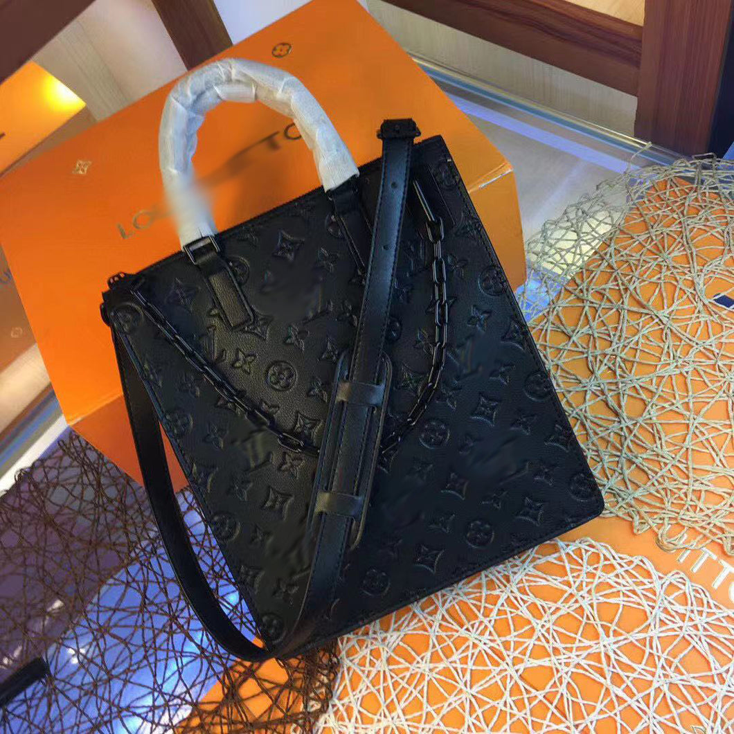 LB513  11.4x9.8x2.8inch