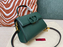 Load image into Gallery viewer, VLTN023 HIGHEST QUALITY VERSION Mini:8.7x6.3x3.5inch   Small:9.8x6.7x4.3inch   Medium:11.8x8.3x5.5
