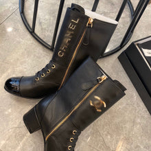 Load image into Gallery viewer, SE620  Size 5-9  Material: Cowhide  Lining: Sheep skin Sole: Italian leather
