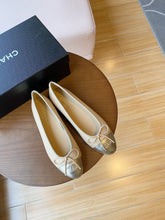 Load image into Gallery viewer, SE621  Size 4-11
