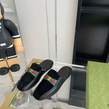 Load image into Gallery viewer, SE624 Size 5-9    Material: Cowhide  Lining: Sheep skin Sole: Italian leather
