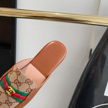 Load image into Gallery viewer, SE625 Size 5-9   Material: Cowhide  Lining: Sheep skin Sole: Italian leather
