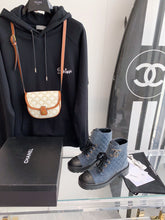 Load image into Gallery viewer, SE626 Size 5-9  Material: Cowhide  Lining: Sheep skin Sole: Rubber
